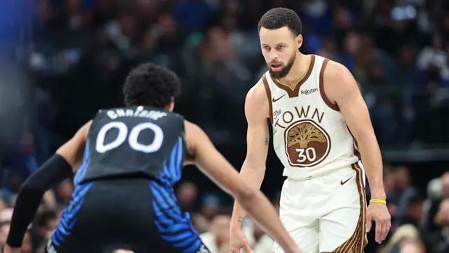 竞技宝官网-库里：我与欧文相互尊重和敬佩，穿他的签名鞋赛前已得到同意